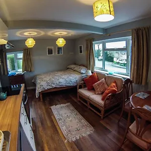 Apartment Cheltenham Studio Apartment, Cheltenham